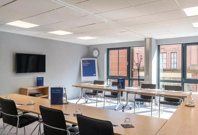 هتل Holiday Inn Express   Derry   Londonderry, An Ihg