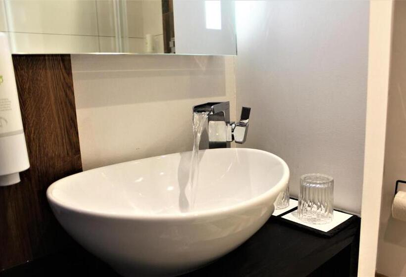 فندق Rioshouse Henley