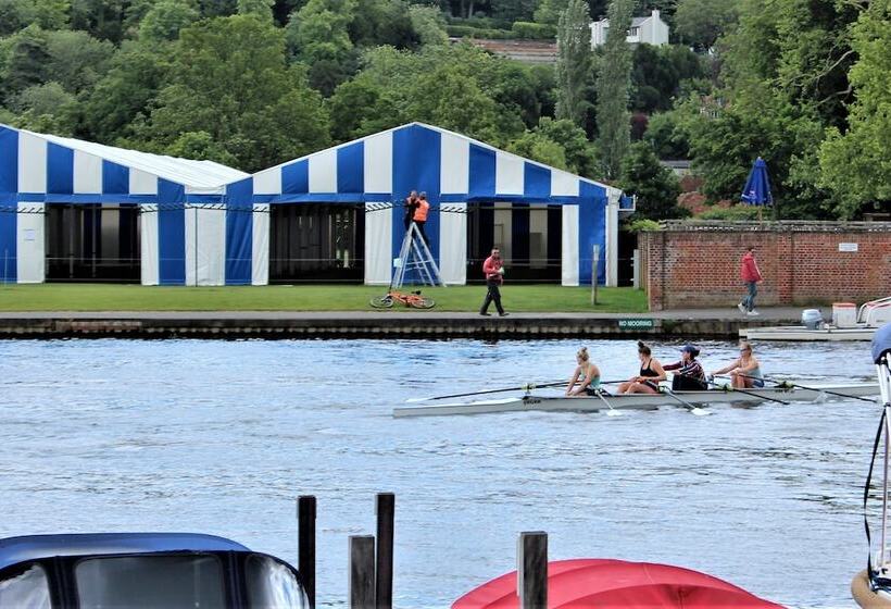 فندق Rioshouse Henley