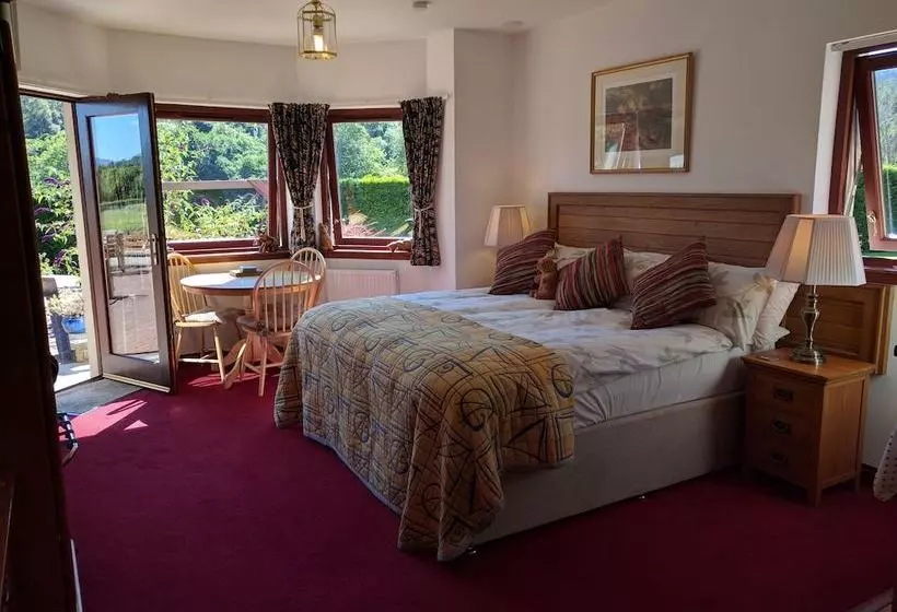 هتل روستایی Loch Ness Glamping