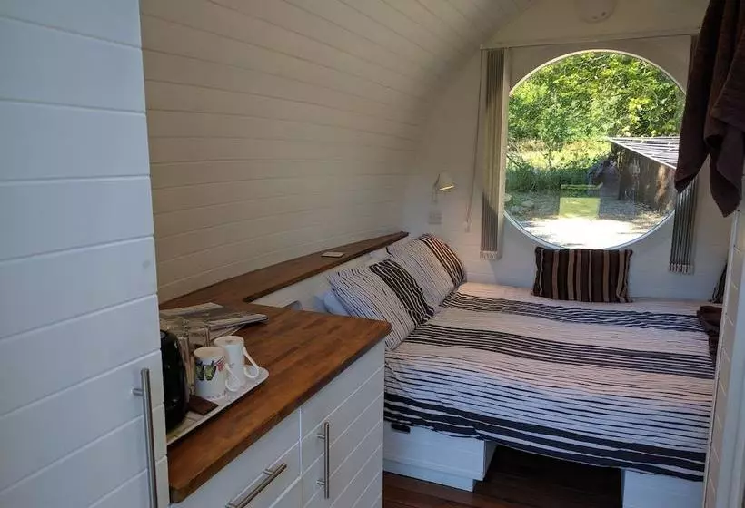 هتل روستایی Loch Ness Glamping