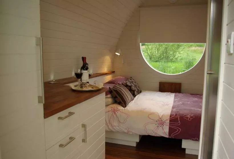 هتل روستایی Loch Ness Glamping