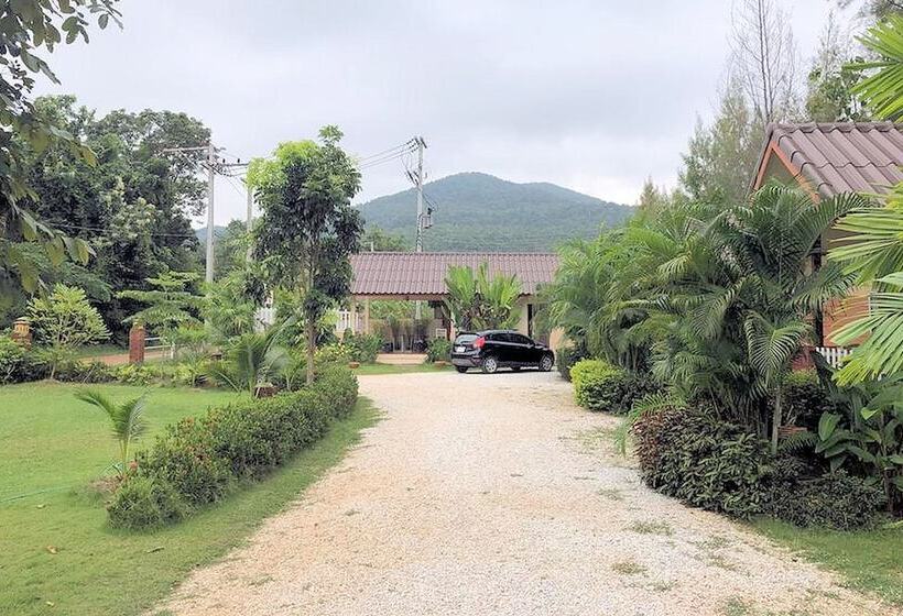 هتل Sukhothai Indy Resort