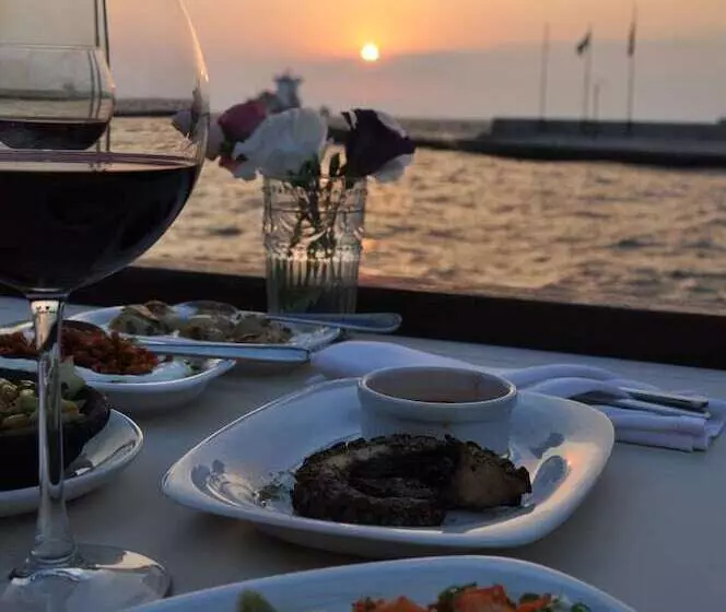モーテル La Villa Resort