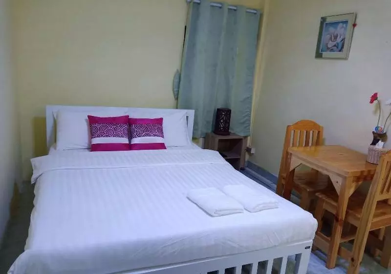 پانسیون D House Hostel