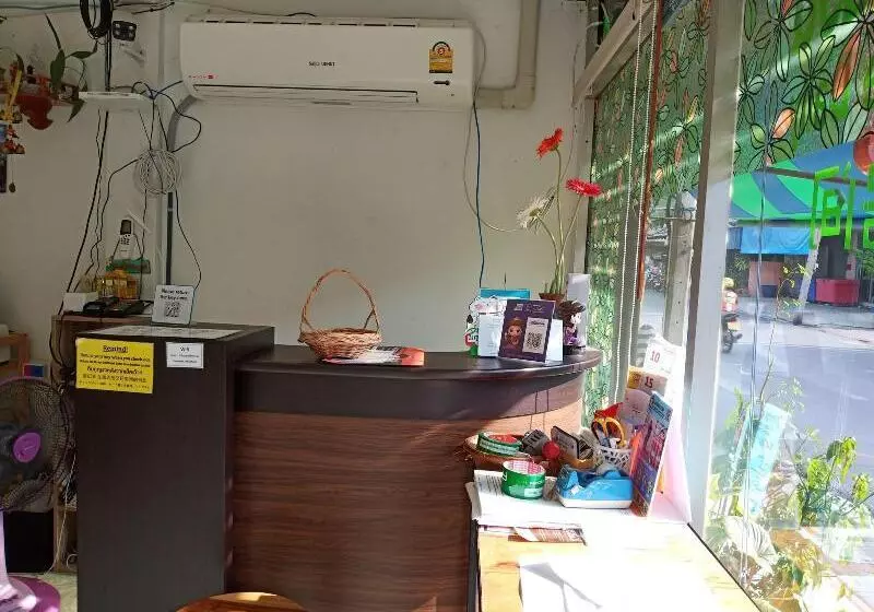 پانسیون D House Hostel