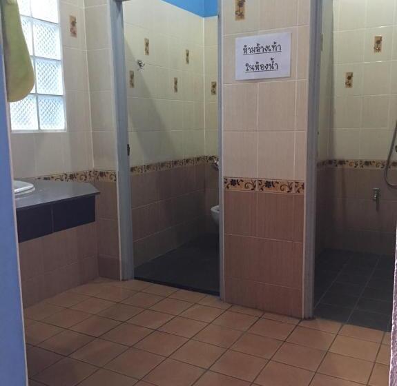 פנסיון Khaohom House