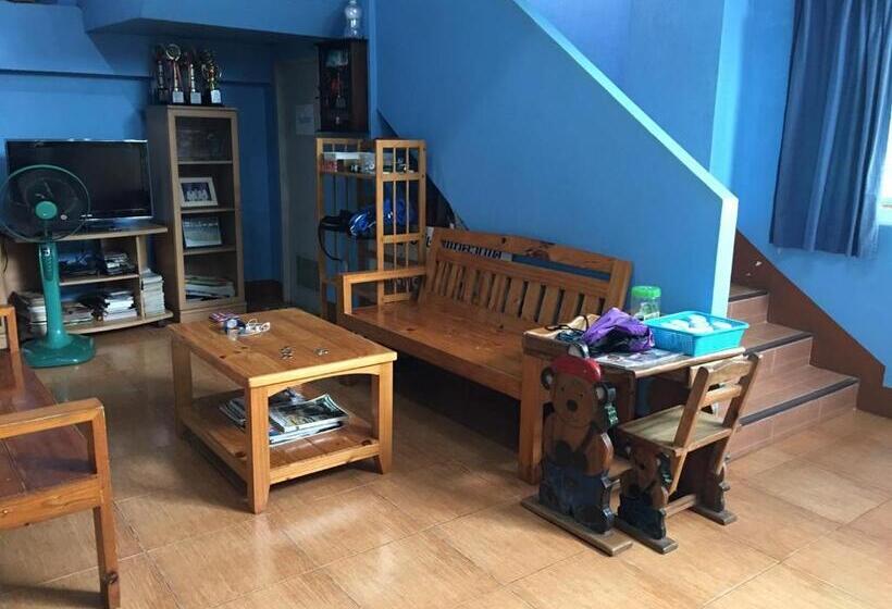 פנסיון Khaohom House