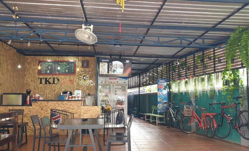 פנסיון Khaohom House