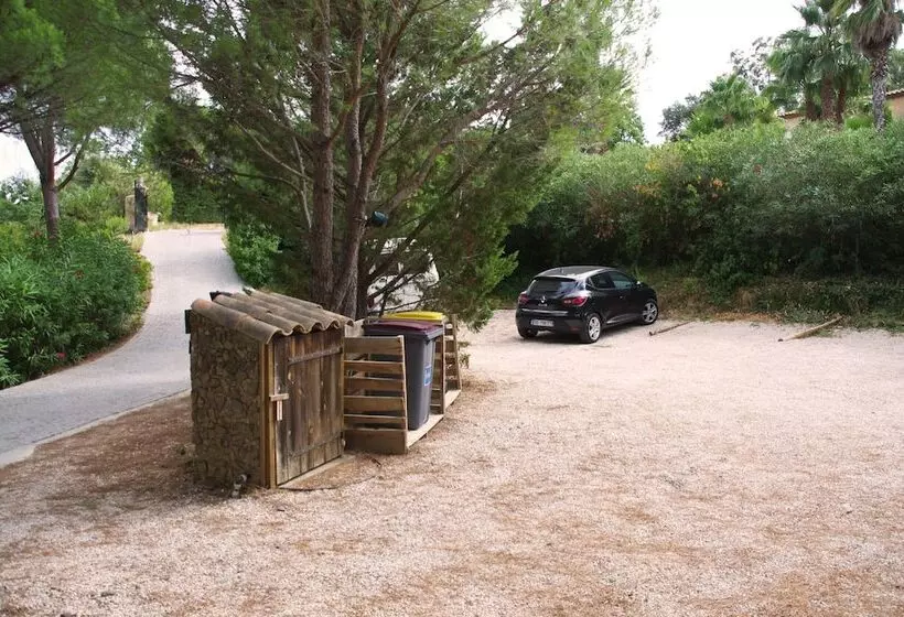Majatalo La Villa Les Hespérides