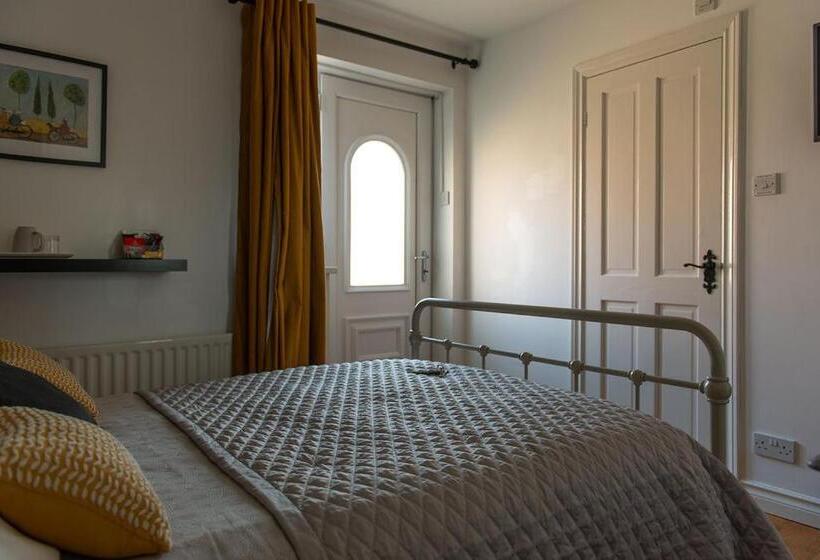 بنسيون My Way Guest House