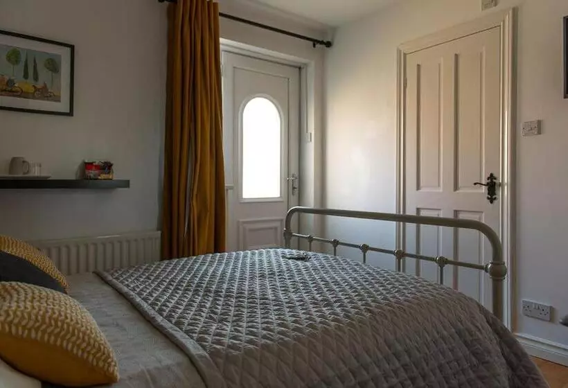 Majatalo My Way Guest House