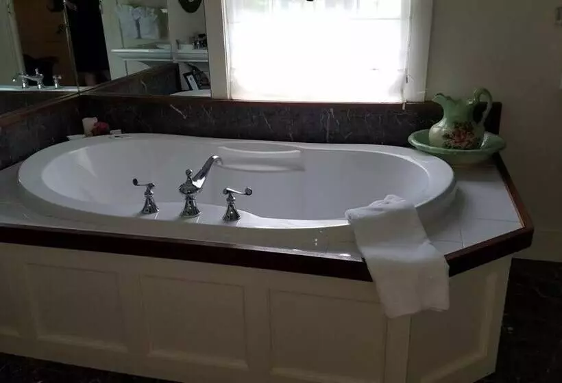 ベッドアンドブレックファースト Hartwell House Inn