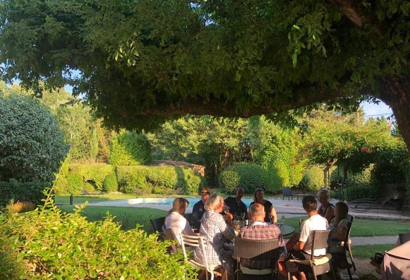 تختخواب و صبحانه Le Mas Au Portail Bleu