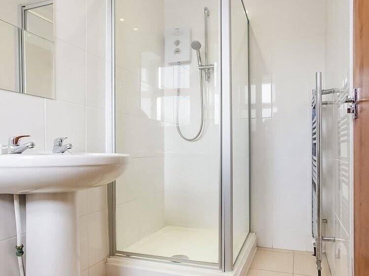 בית מלון כפרי Clifton Mount