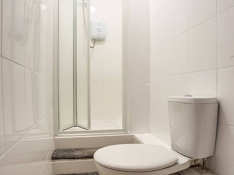 בית מלון כפרי Clifton Mount