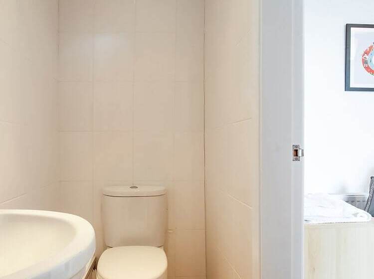 בית מלון כפרי Clifton Mount