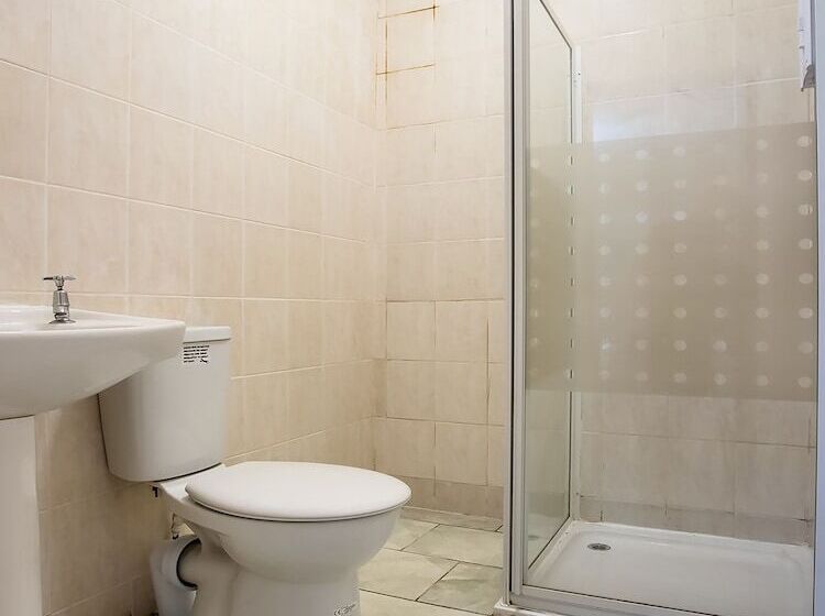 בית מלון כפרי Clifton Mount