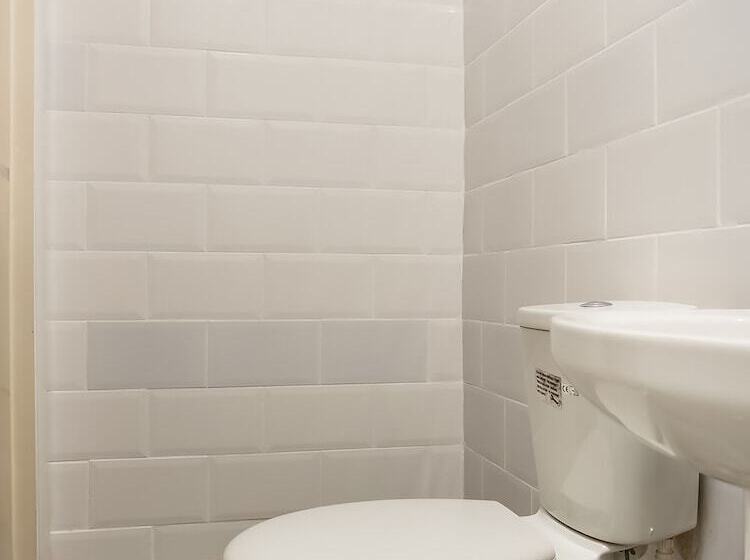 בית מלון כפרי Clifton Mount