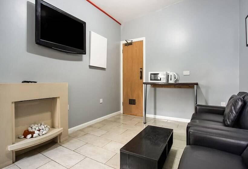 בית מלון כפרי Clifton Mount