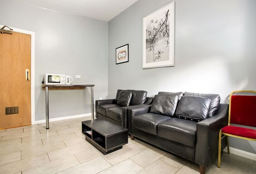 בית מלון כפרי Clifton Mount