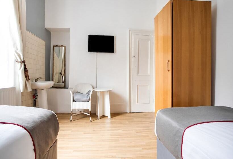 בית מלון כפרי Clifton Mount