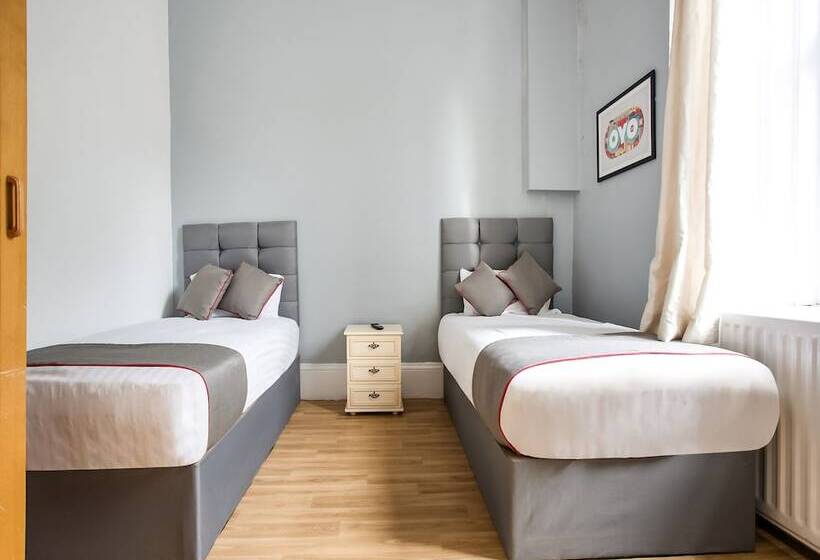 בית מלון כפרי Clifton Mount