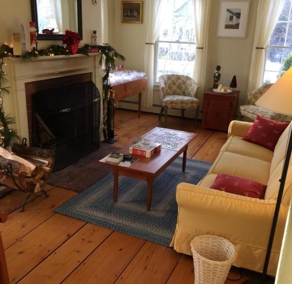 Applebutter Inn Bed & Breakfast