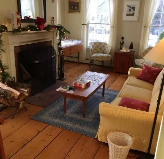 Applebutter Inn Bed & Breakfast