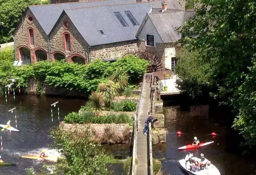 Au Bord De La Rive B&b