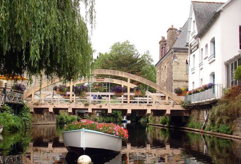 Au Bord De La Rive B&b