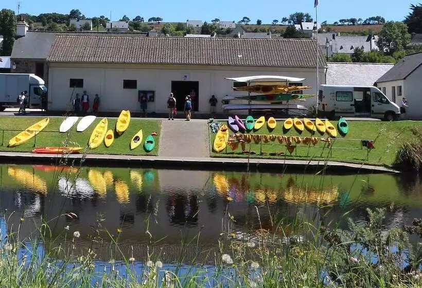 Au Bord De La Rive B&b