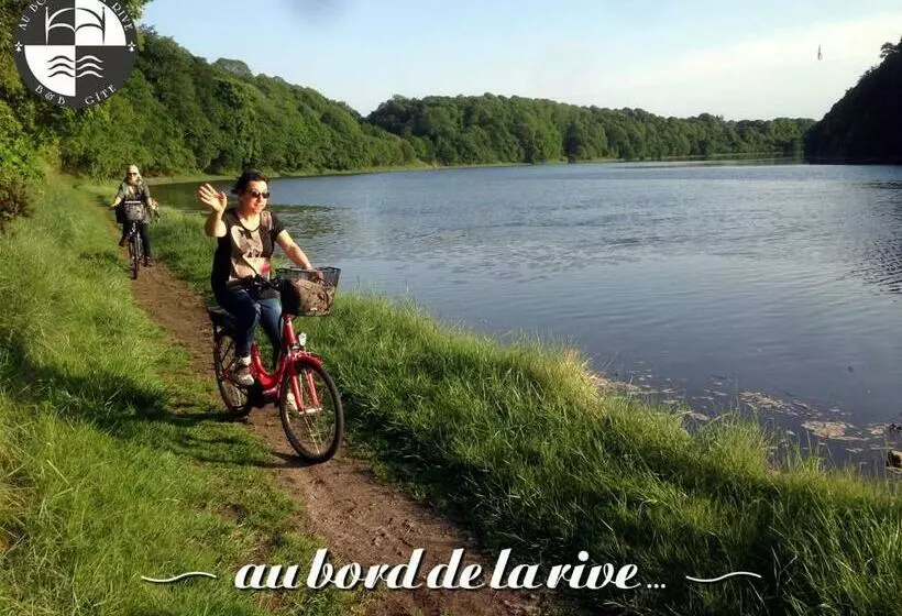 Au Bord De La Rive B&b