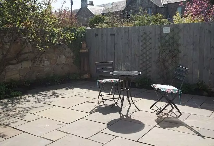 تختخواب و صبحانه Barns Serviced Accommodation