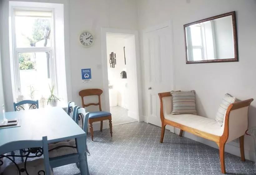 تختخواب و صبحانه Barns Serviced Accommodation