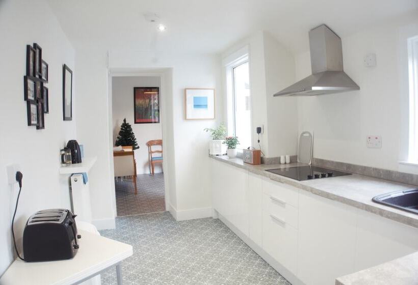 تختخواب و صبحانه Barns Serviced Accommodation