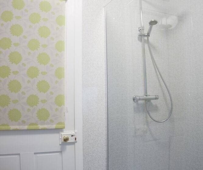 تختخواب و صبحانه Barns Serviced Accommodation