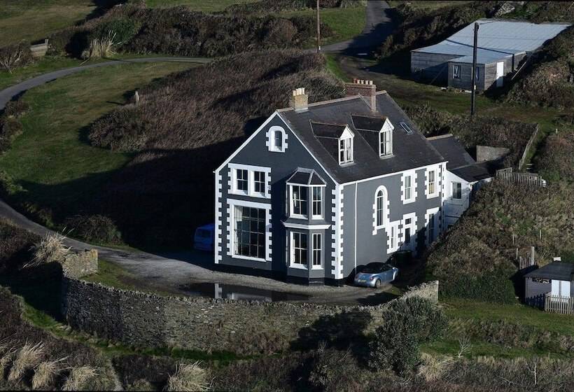 تختخواب و صبحانه Beacon Crag