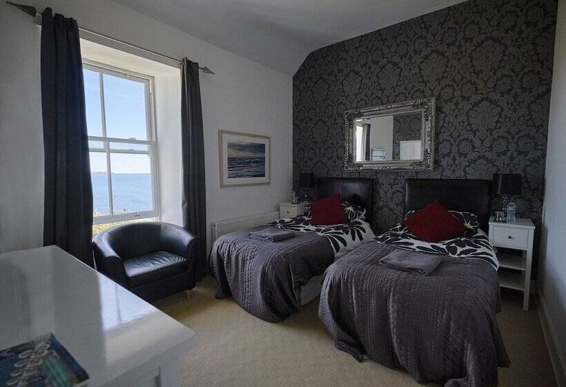 تختخواب و صبحانه Beacon Crag