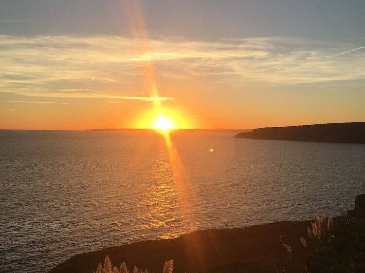 تختخواب و صبحانه Beacon Crag