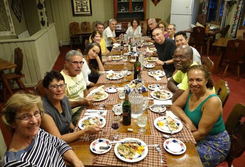 ベッドアンドブレックファースト Blue Gentian Lodge At Magic Mountain