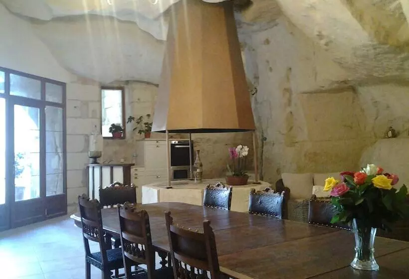 Aamiaismajoitus (B&B) Le Manoir Des Roches