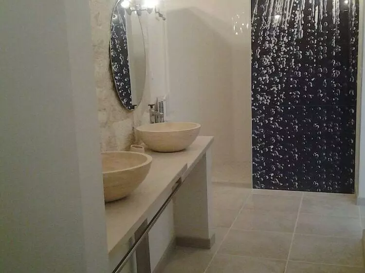 Aamiaismajoitus (B&B) Le Manoir Des Roches