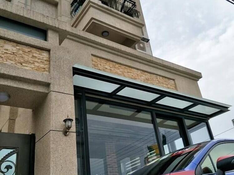 تختخواب و صبحانه Letes Stay