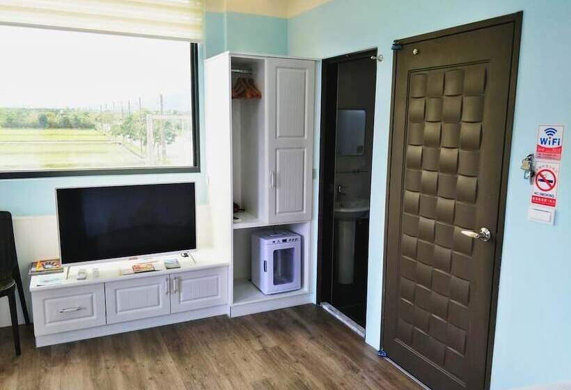 تختخواب و صبحانه Letes Stay