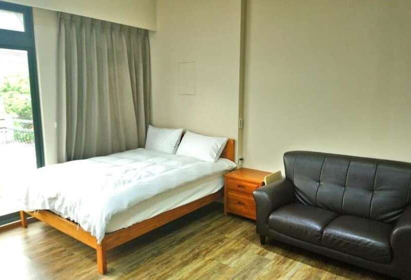 تختخواب و صبحانه Letes Stay