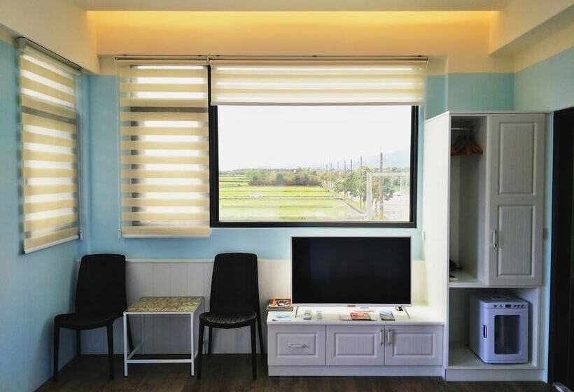 تختخواب و صبحانه Letes Stay