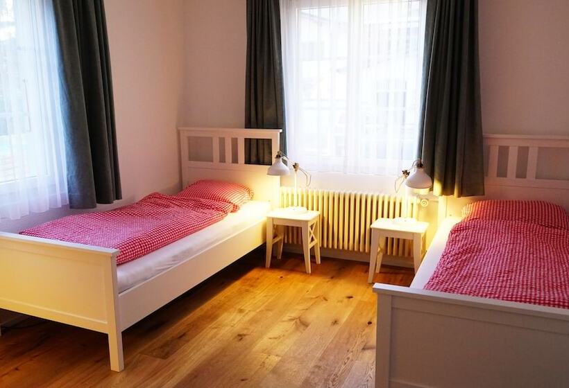 Hotel Adventure Guesthouse