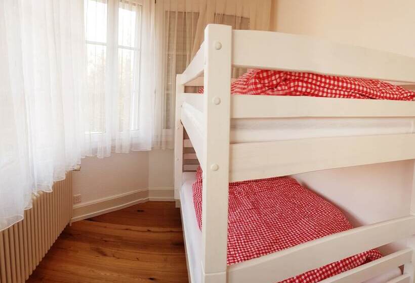 Hotel Adventure Guesthouse