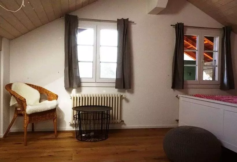 Hotelli Adventure Guesthouse